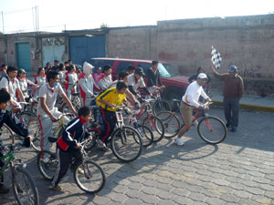 REALIZAN PASEO CICLISTA EN ZACATELCO Y TEPEYANCO