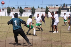 Equipo  del Cobat pasa a la final del torneo de futbol 7&7 veteranos