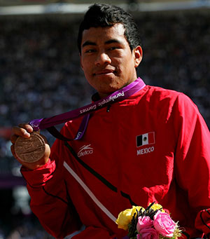 Leonardo de Jesús gana bronce en los 200m en Francia