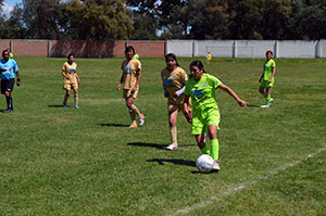 Rodó el balón en la Copa de Futbol 2013