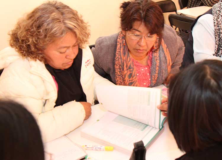 Participan 750 docentes de educación básica en taller de lectura