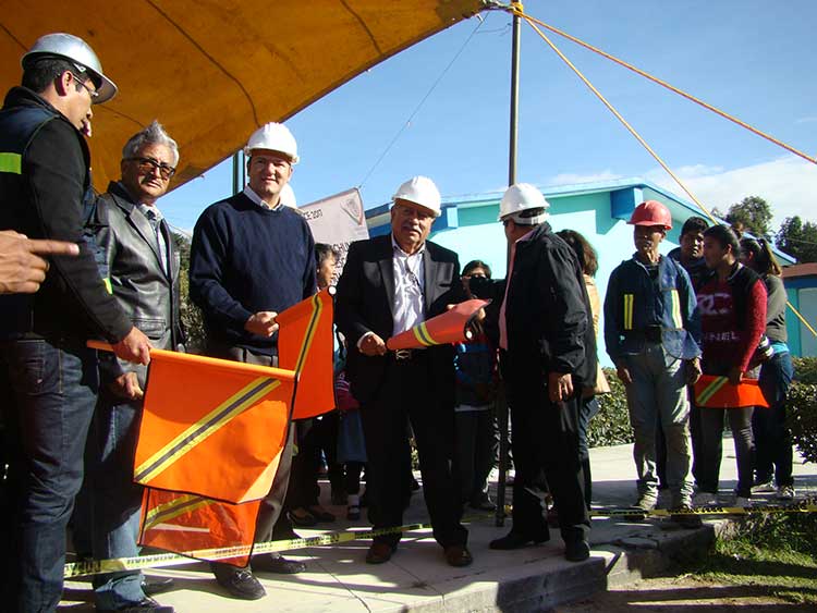 Más obras de bien común en Yauhquemehcan y Contla por gestión