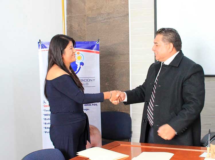 Respalda Eloy Reyes estimulación temprana en infantes de Apetatitlán