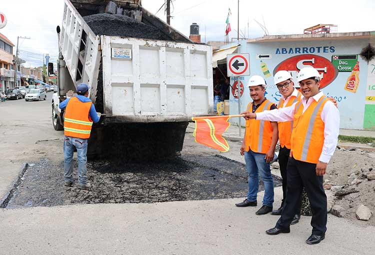 Inicia Chiautempan programa de bacheo