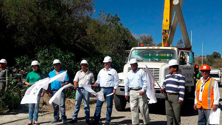 Esperan 30 años para tener luz en Natívitas