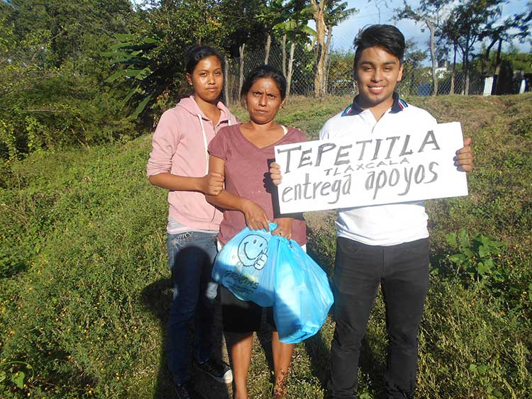 Entrega SMDIF de Lardizábal despensas a personas damnificadas por sismo