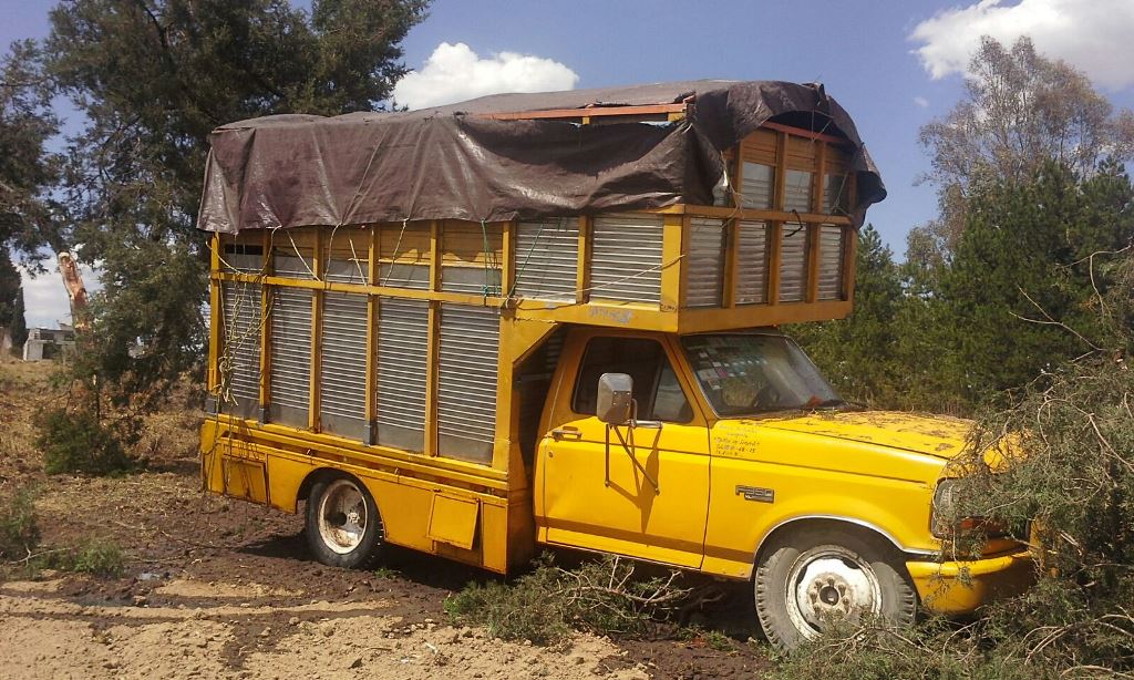 Asegura Policía Estatal camioneta con hidrocarburo ilegal