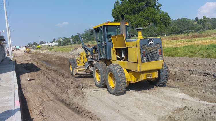 Construye Secoduvi pavimento asfáltico en Atlangatepec