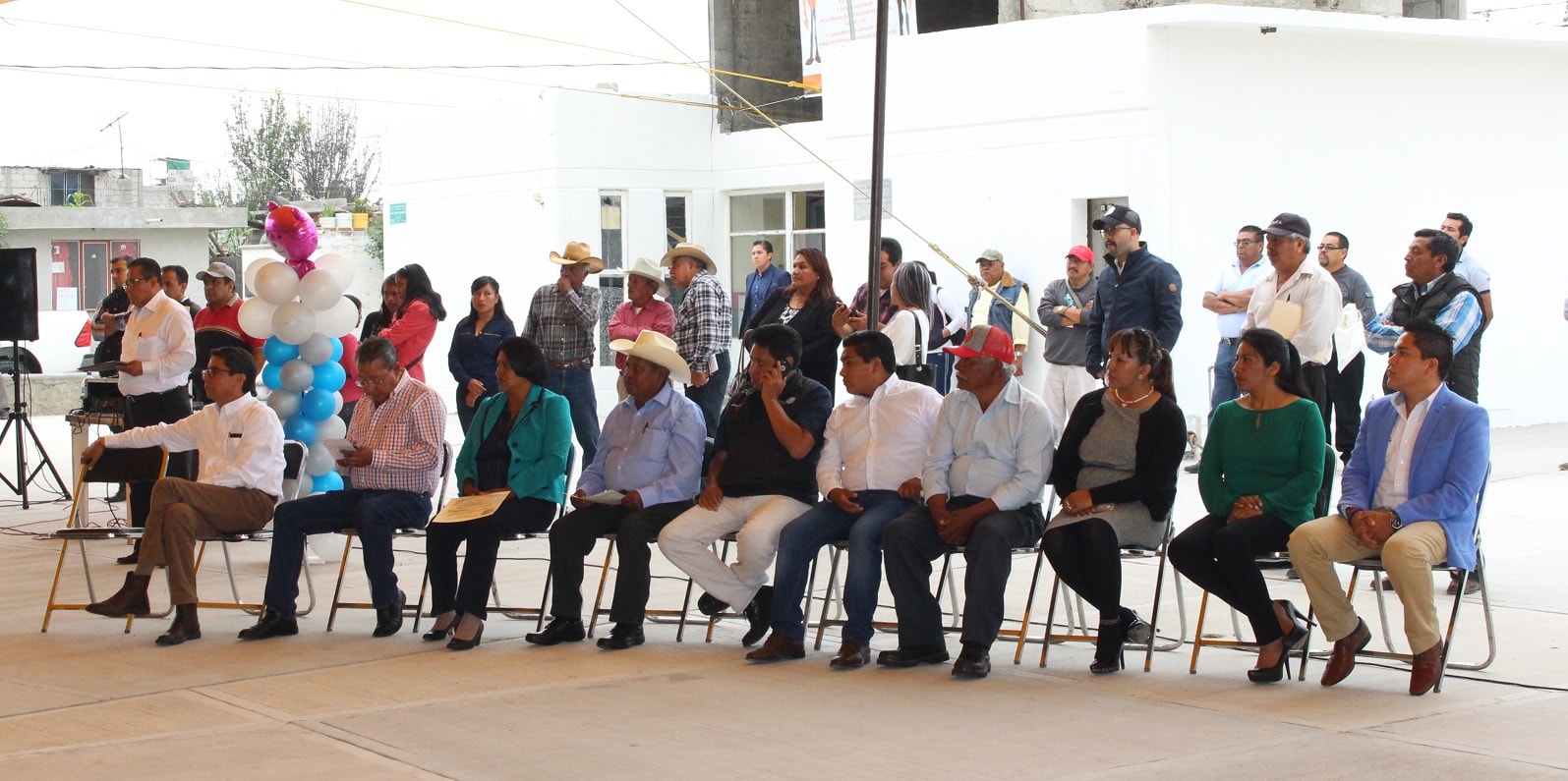 Inauguran  plaza cívica en San José Xicóhtencatl.