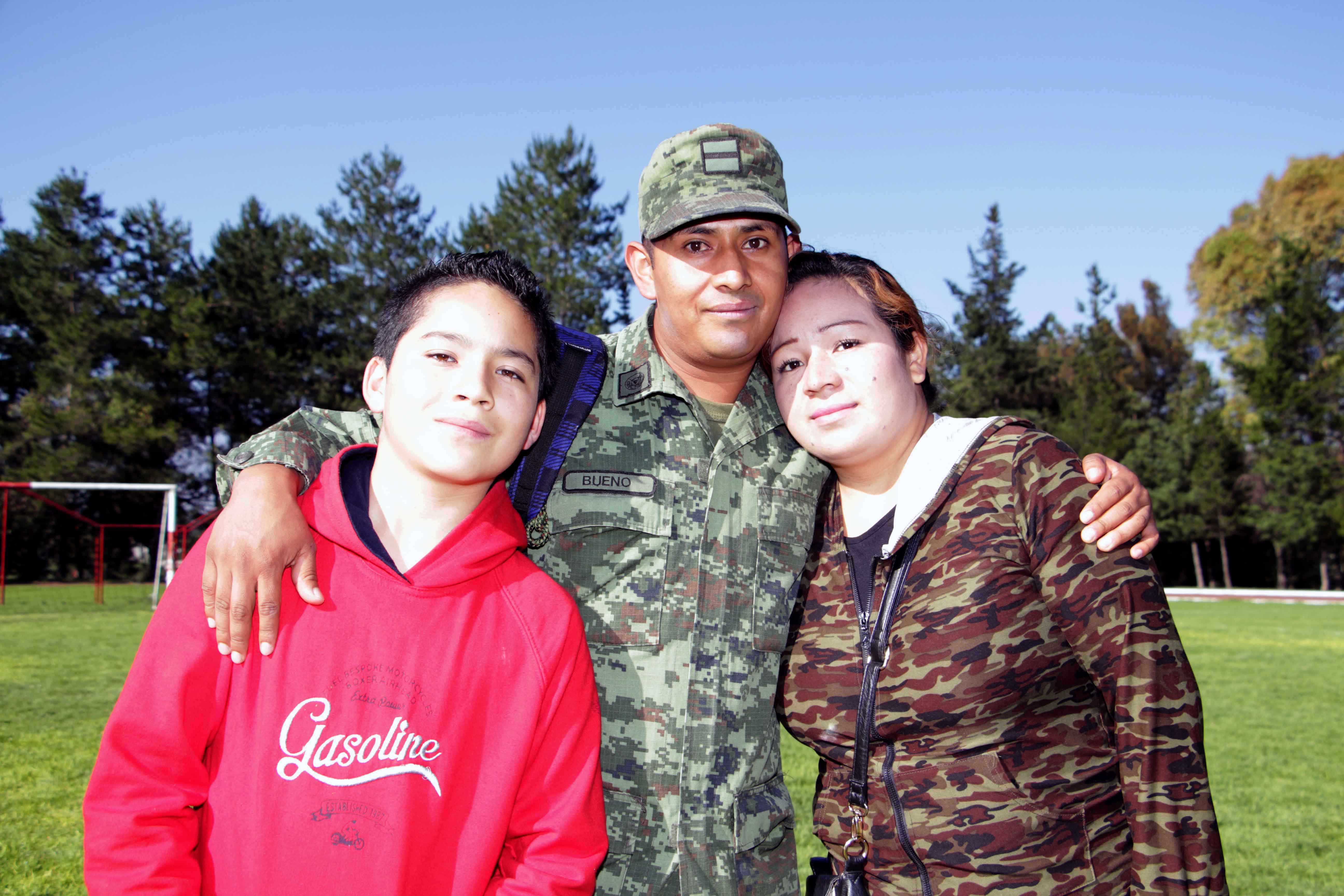 Realiza 23 zona militar paseo dominical  En el marco del día del Padre