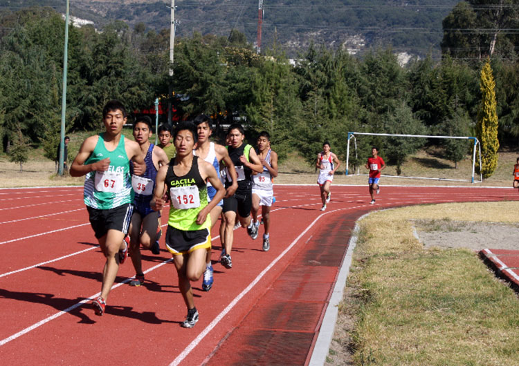 Espera Dehrian Imanol subir al pódium este viernes en los 800 metros