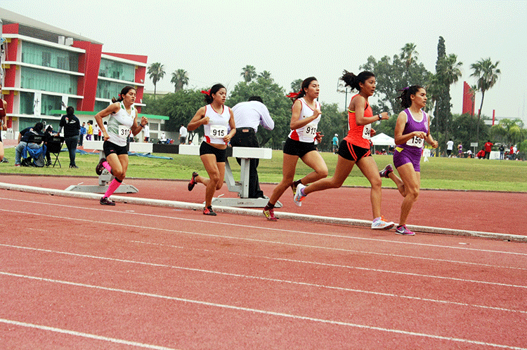 Plata con Karina Itzel Hernández López en atletismo de Olimpiada