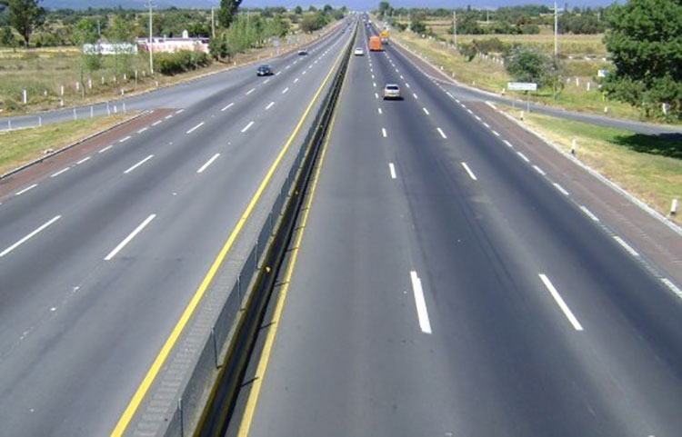 Tráiler con fertilizante fue robado antes de llegar a la caseta de peaje