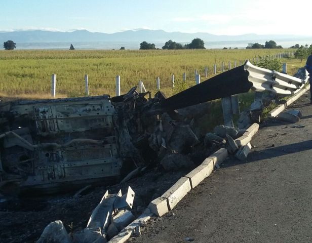 Muere mujer calcinada por volcadura en Ixtenco, involucrado hijo de alcance de Izúcar