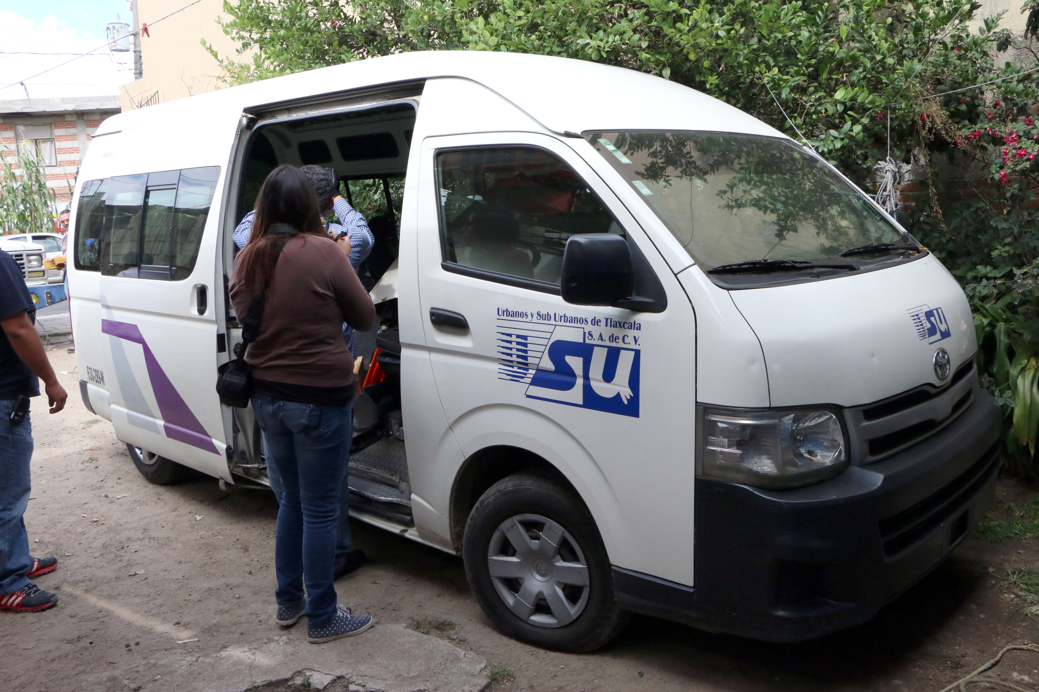 Catean casa en Tenancingo y recuperan una combi robada