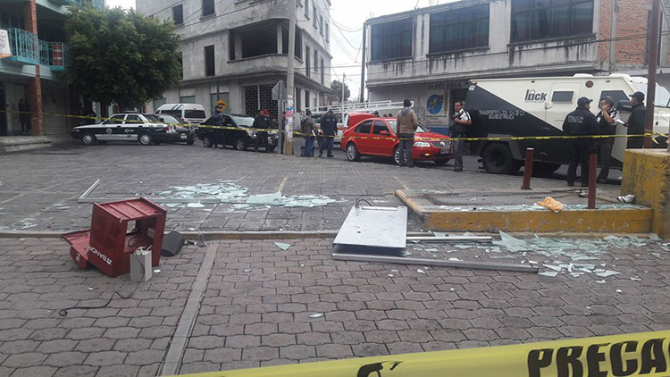 10 minutos sin policías y se llevan cajero