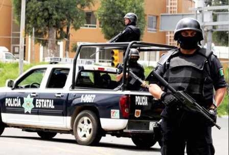 En persecución detiene policía estatal a presunto ladron 